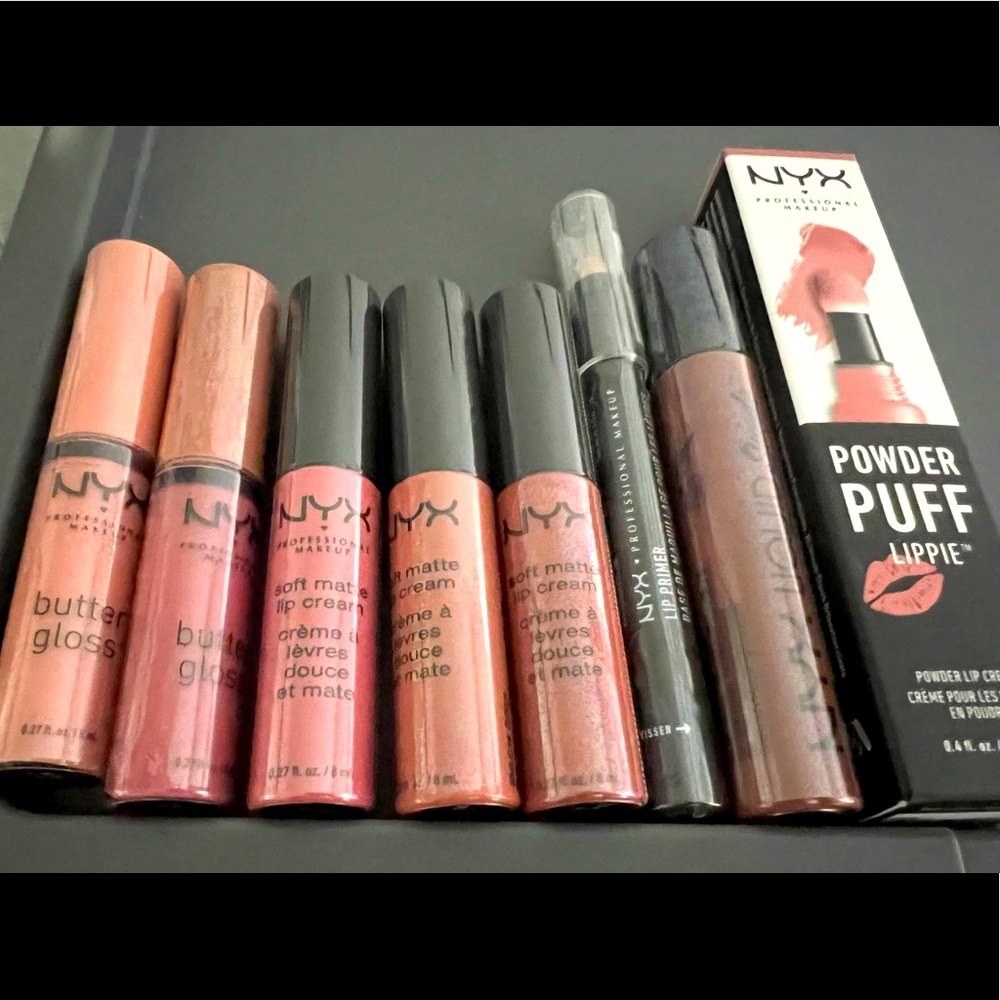 🆕 8 Piece NYX lip assortment, sealed in plastic, NYX most coveted shades💋💄👄